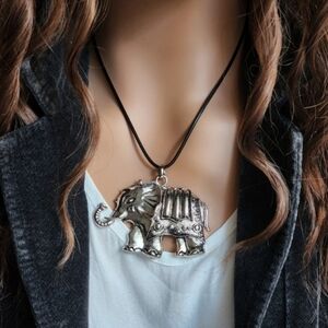 Boho Jewelry Long Necklace/CHOKER Gypsy Silver Elephant Head Pendant Ethnic